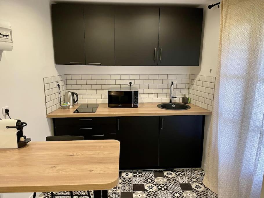 Le Moulin 3 - Appartement Tout Confort Centre Ville - Beziers - Wifi - Tv Connecte Екстериор снимка
