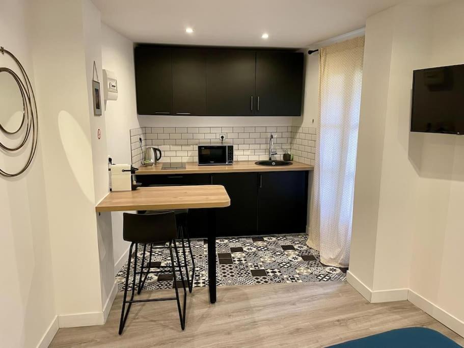 Le Moulin 3 - Appartement Tout Confort Centre Ville - Beziers - Wifi - Tv Connecte Екстериор снимка