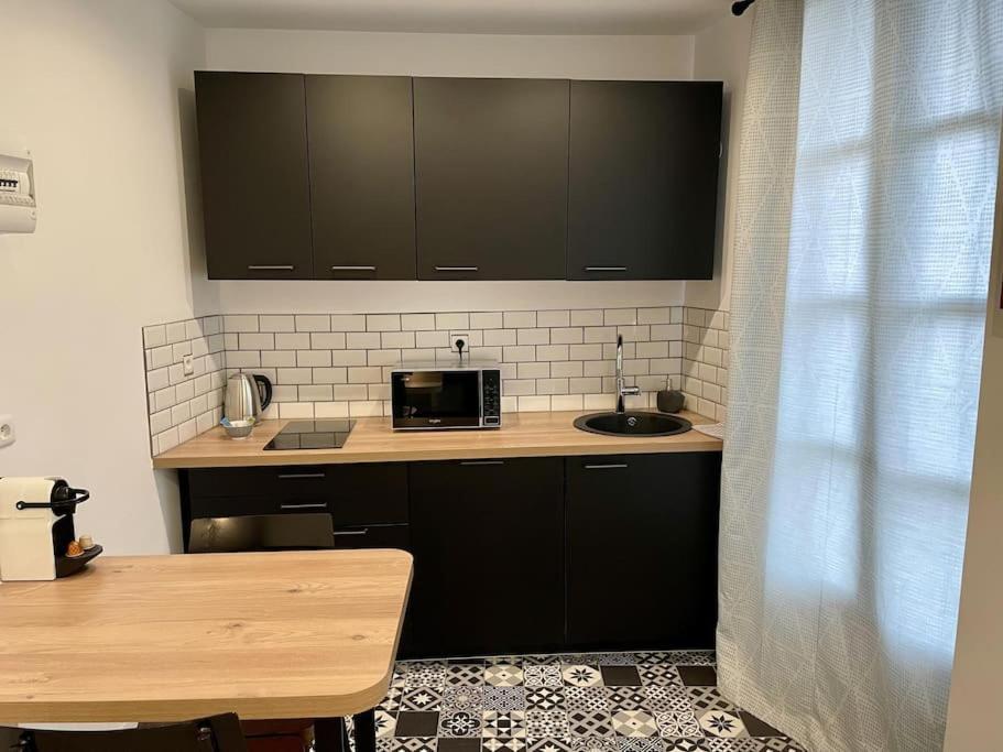 Le Moulin 3 - Appartement Tout Confort Centre Ville - Beziers - Wifi - Tv Connecte Екстериор снимка
